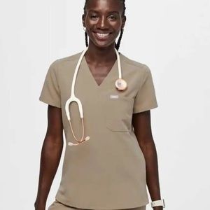 Figs scrub set Latte Top Catarina XS yola high waisted bottoms XSP/XS Petite